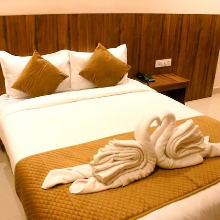 Hotel Sakura Inn Hosur Exterior photo
