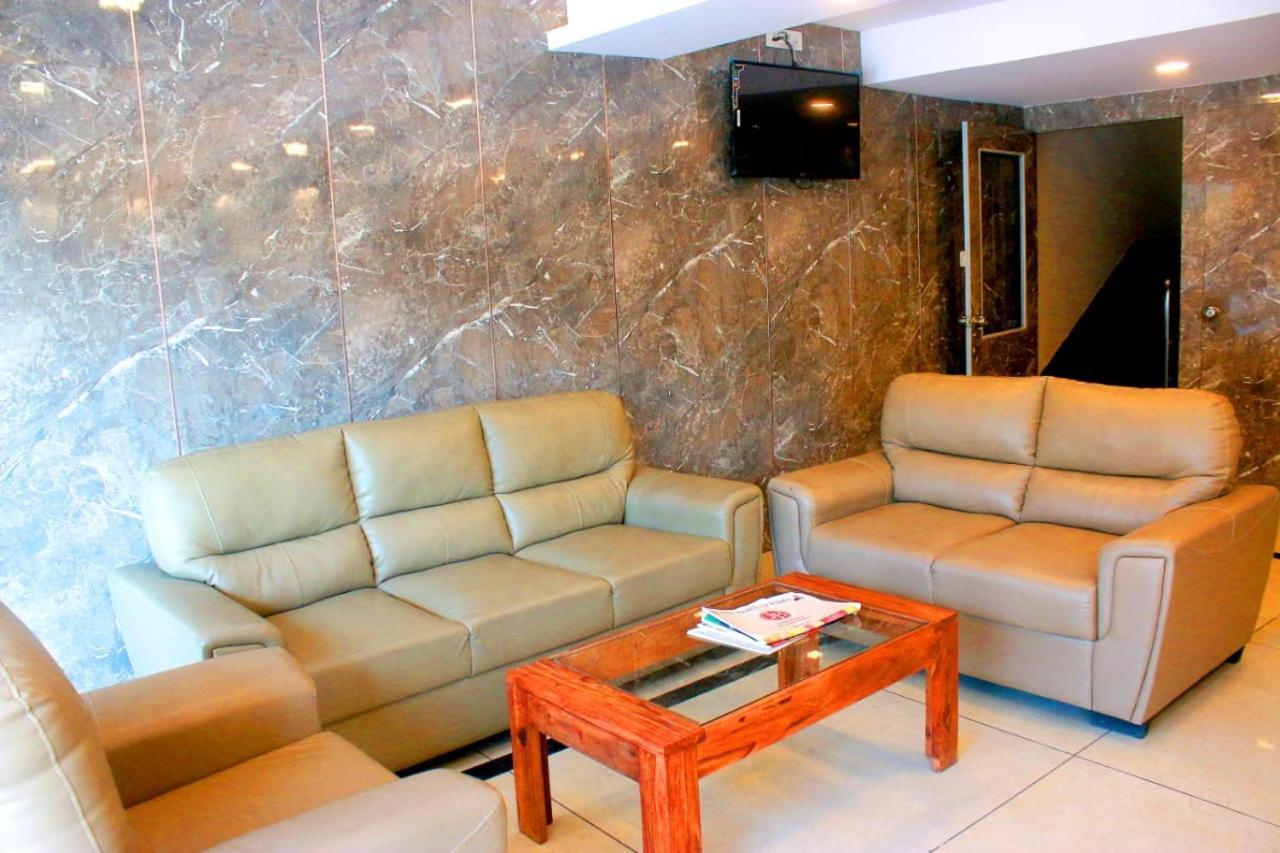 Hotel Sakura Inn Hosur Exterior photo