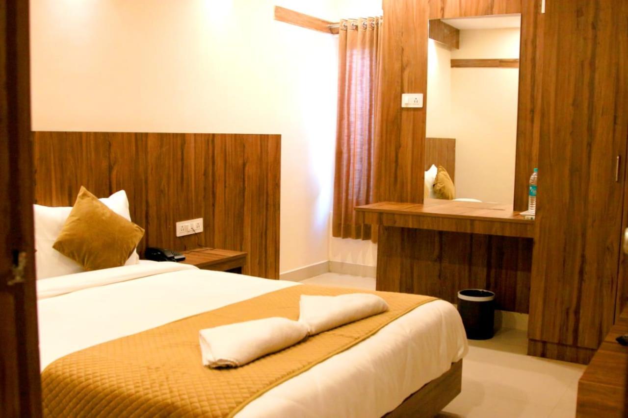 Hotel Sakura Inn Hosur Exterior photo