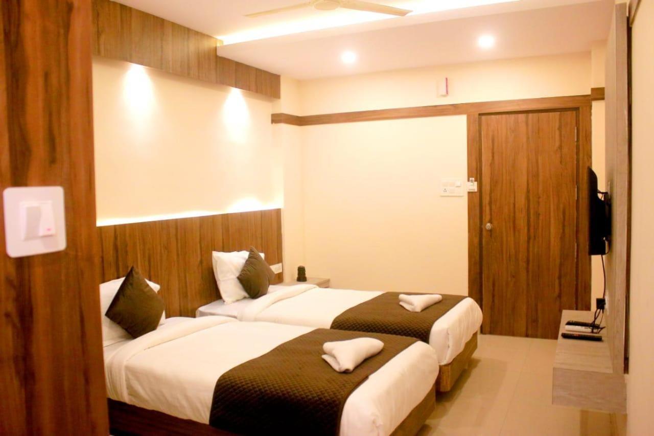 Hotel Sakura Inn Hosur Exterior photo